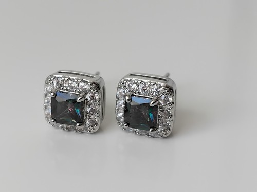 Brand new 18k - , gold